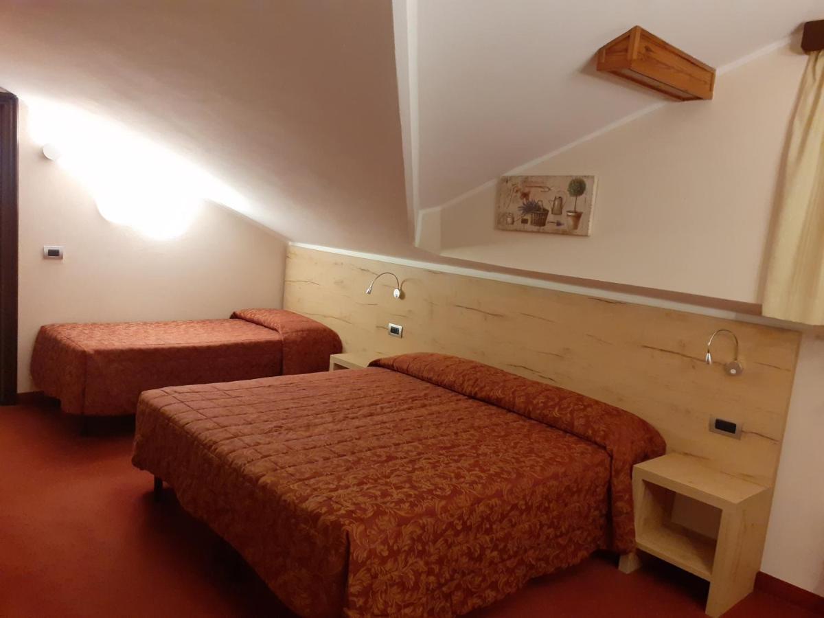 Hotel Des Alpes カスティオーネ・デッラ・プレゾラーナ エクステリア 写真