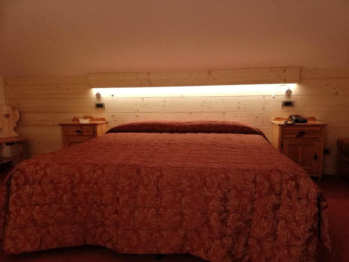 Hotel Des Alpes カスティオーネ・デッラ・プレゾラーナ エクステリア 写真